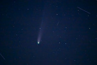 Lemmon comet in night sky 2025