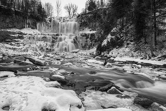 Chittenango Falls in winter